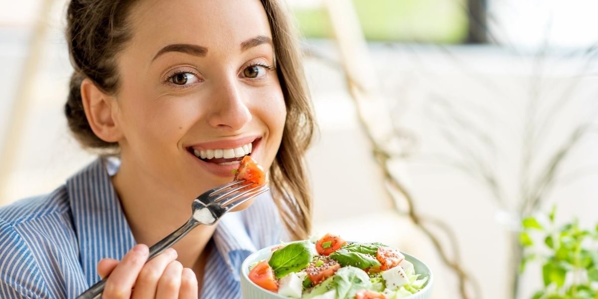 Είναι η σαλάτα απαραίτητη με τα γεύματα μας;